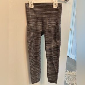 Ivivva by lululemon heather gray girls leggings size 8